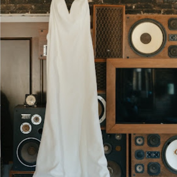 Robert Bullock Bride Classic Wedding Dress